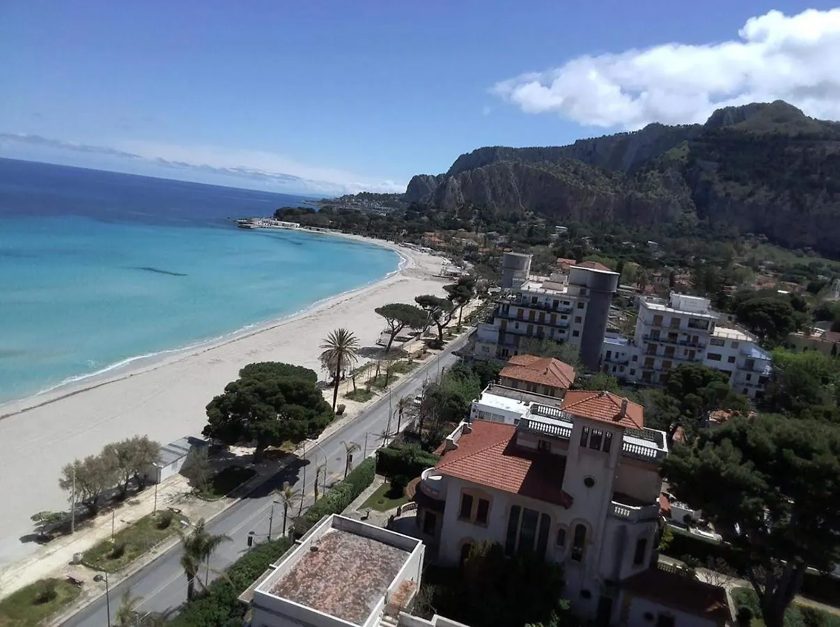 Villa Azzurra Beachfront Mondello - Palermo 0*,  Włochy