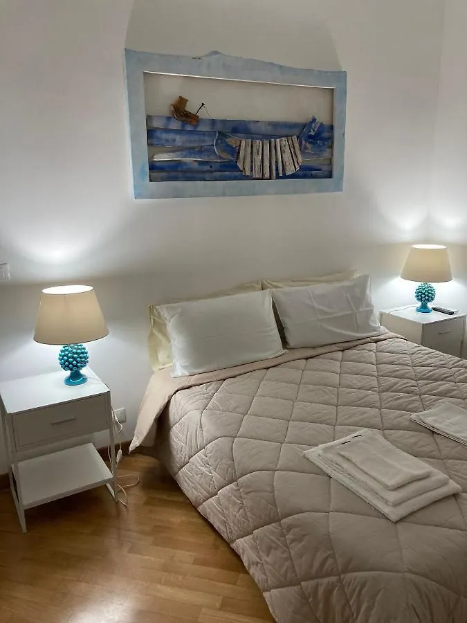 Villa Azzurra Beachfront Mondello - Palermo 0*,  Włochy